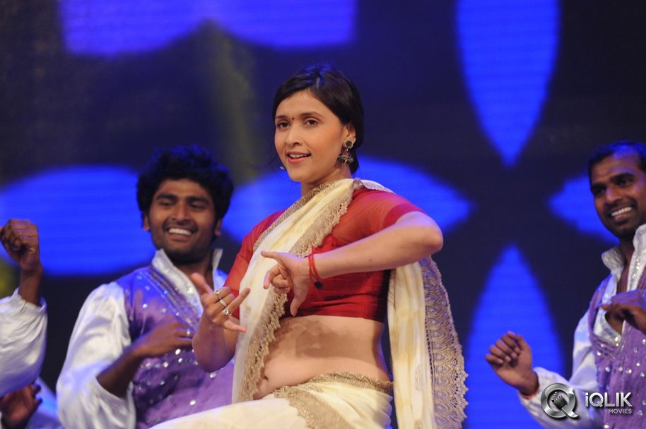 Barbie-Chopra-at-Prema-Geema-Jantha-Nai-Movie-Audio-Launch